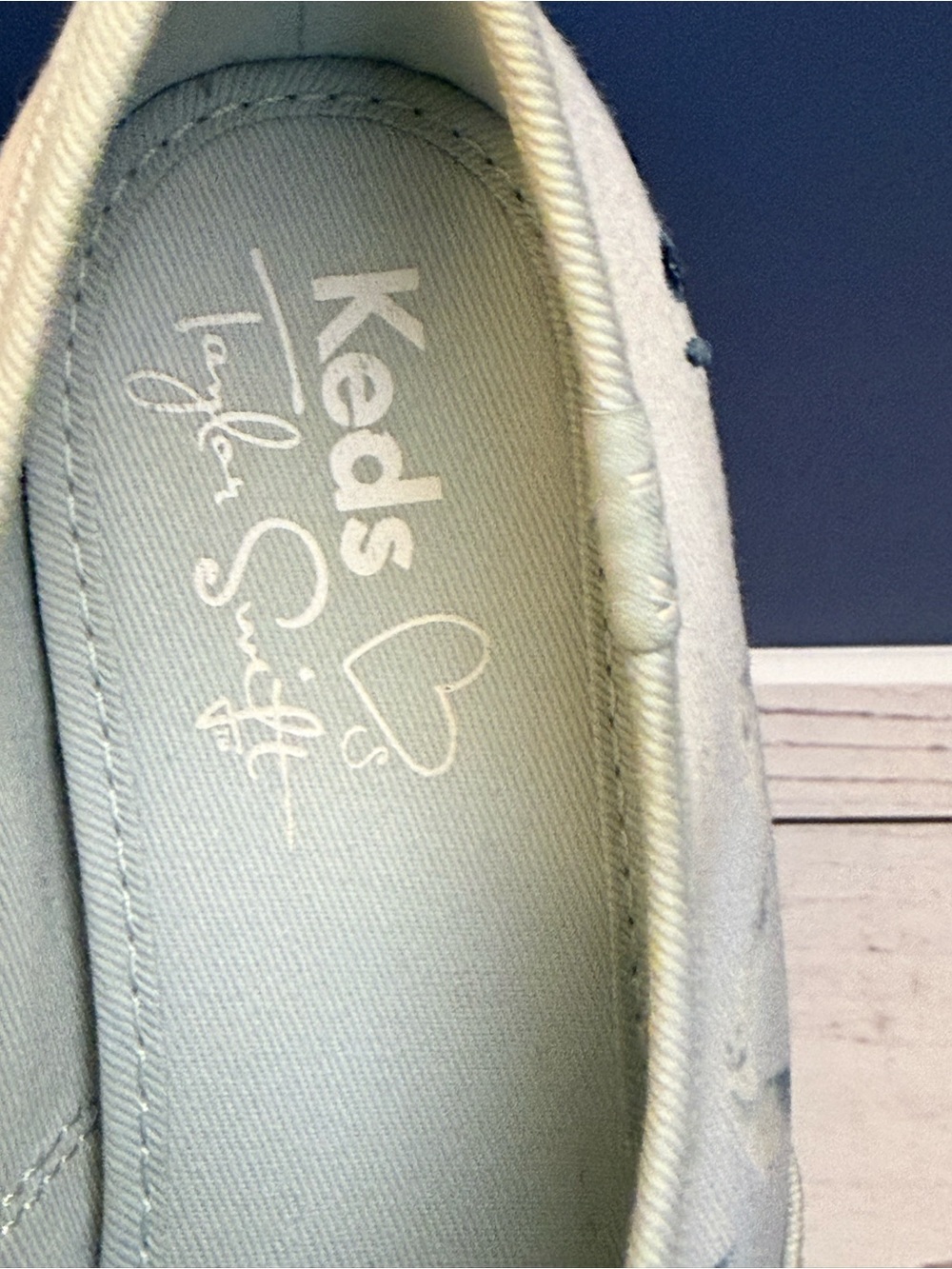 Keds Taylor Swift 1989 Tour seagull print canvas shoe limited edition 2015 EUC - Picture 4 of 16